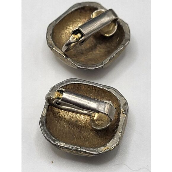 Vintage Clip On Hammered Matte Square Earrings 0.75in - Picture 2 of 2
